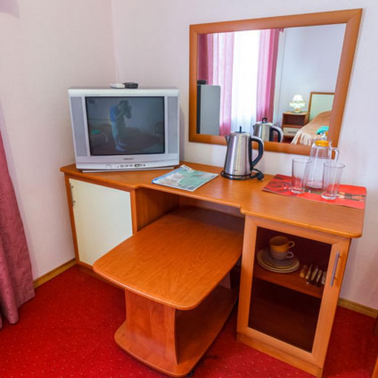 Телевизор в номере 2 местный, 1 комнатный, Стандарт, Корпус 2 санатория Руно в Пятигорске